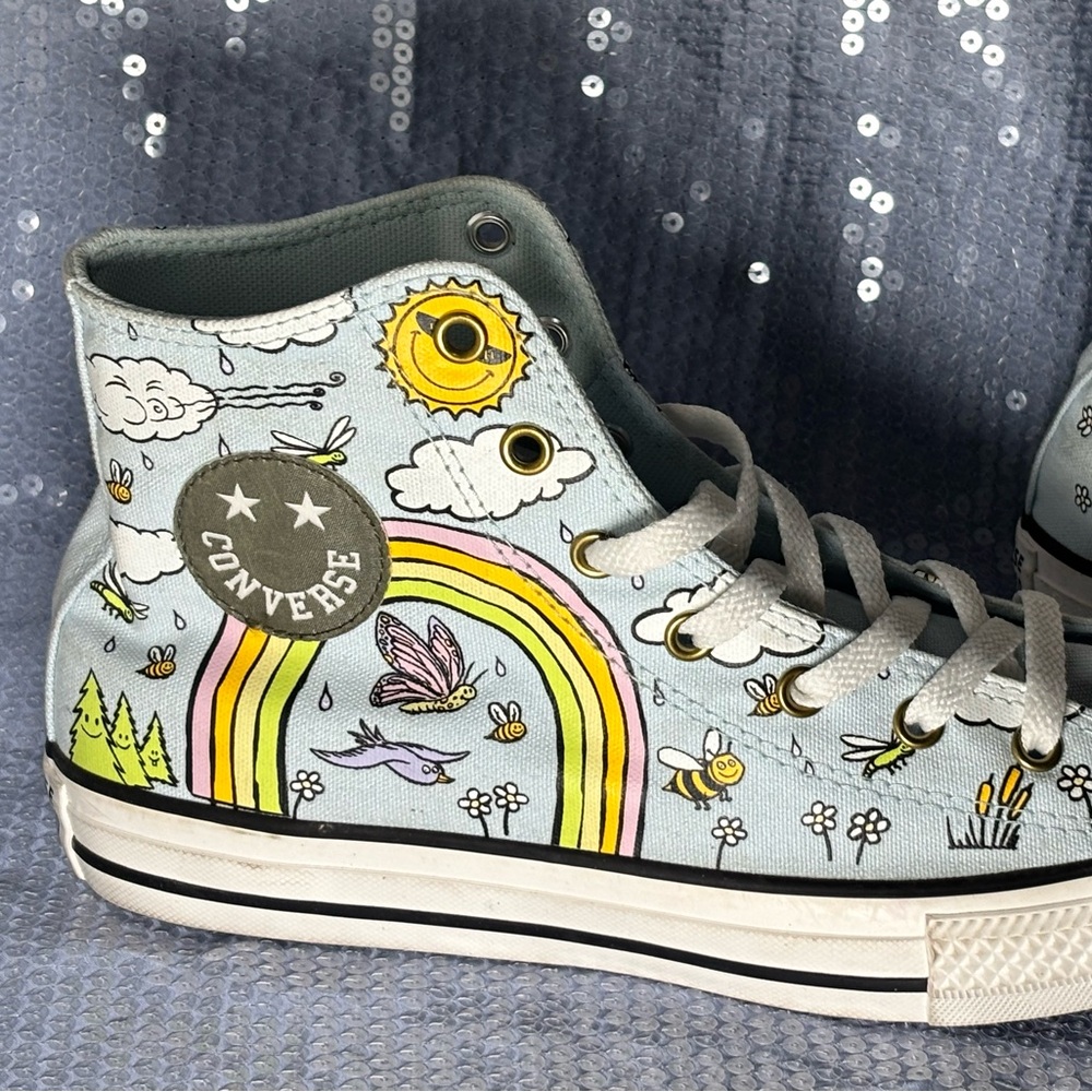 Converse Kids Size 6  Camp Converse EUC